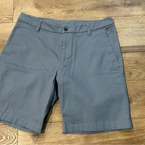 Lululemon athletica Men's Slate Gray Shorts sz 34